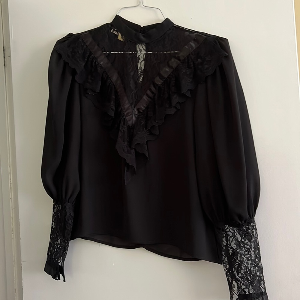 Beautiful black lace, Victorian detail, shirt, size small